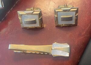 VTG Anson Gold Tone and MOP Cufflinks and 2" Tie Bar Set